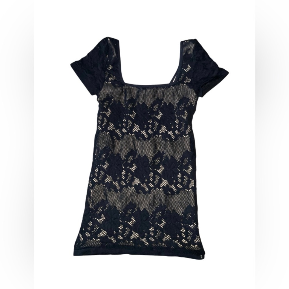 Vintage Bebe cap sleeve crochet stretch top
